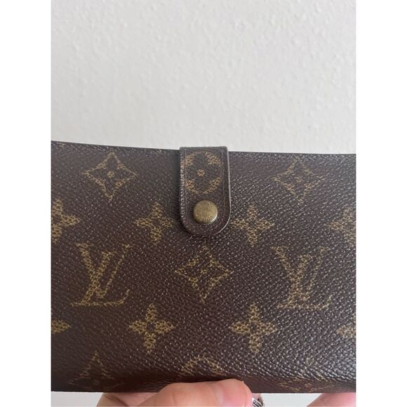 Louis Vuitton Viennois Kisslock Wallet - Picture 2 of 14